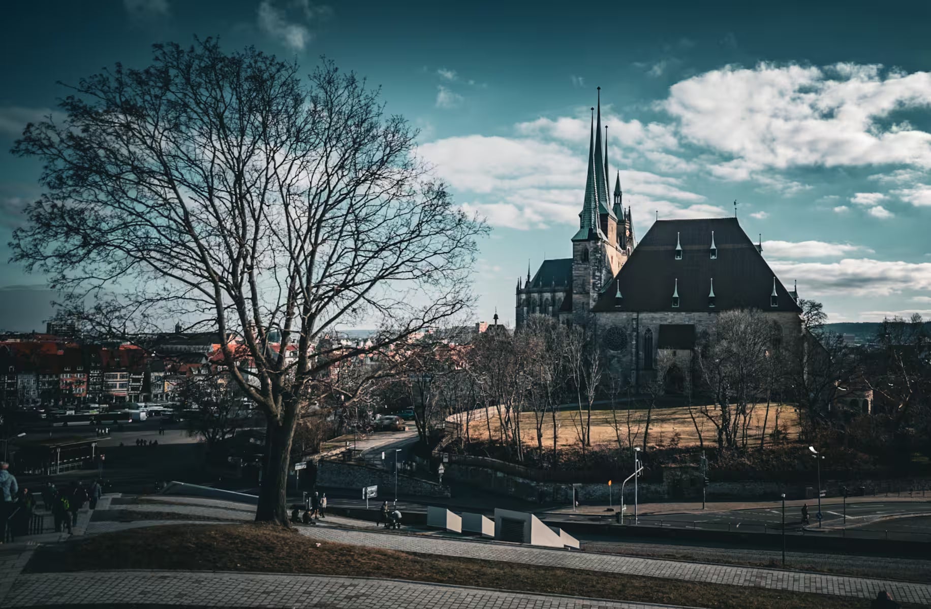 Erfurter Dom bei Abendstimmung – Aussicht beim Spielen des Stadtspiels Urban Puzzle Erfurt