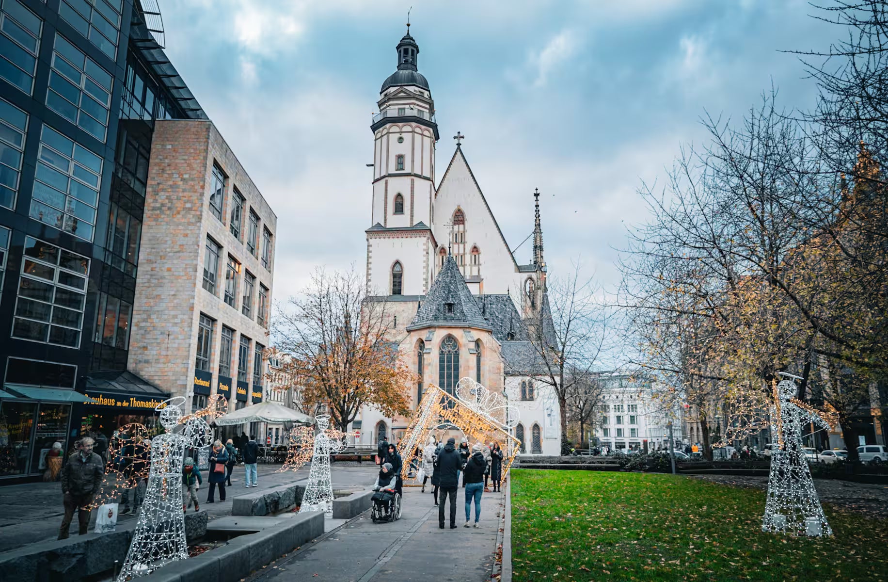 Ein Blick auf die Thomaskirche - Rätselstation im Stadtspiel Urban Puzzle Leipzig